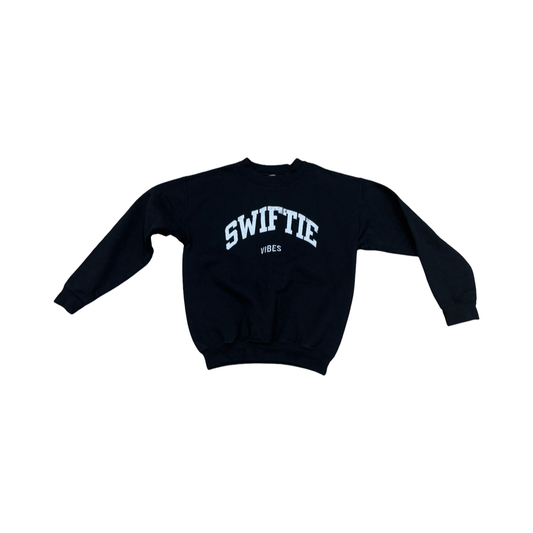 Swiftie Vibes Sweatshirt (M)